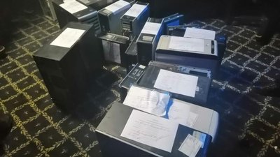 В Одесі правоохоронці закрили нелегальний лотомаркет В Одесі правоохоронці закрили нелегальний лотомаркет