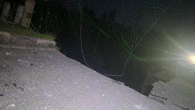 Міст після удару по Слов'янську на Донеччині