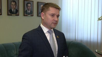У Рівному почали демонтаж навісу, який влада назвала незаконним. Адвокат – іншої думки У Рівному почали демонтаж навісу, який влада назвала незаконним. Адвокат – іншої думки