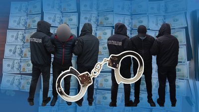 Півмільйона та золото: у Чернігові обікрали квартиру