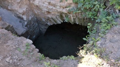 Археологи дослідили підвал у монастирському корпусі Луцького братства. Підземелля корпусу затоплені Археологи дослідили підвал у монастирському корпусі Луцького братства. Підземелля корпусу затоплені
