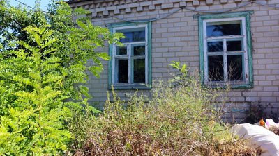 У громаді на Дніпропетровщині приводять до ладу покинуті будинки і дають прихисток переселенцям У громаді на Дніпропетровщині приводять до ладу покинуті будинки і дають прихисток переселенцям