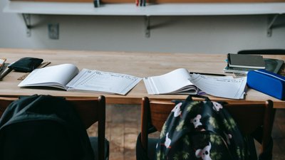 Окупаційна влада планує завезти на Херсонщину російські книжки та підручники