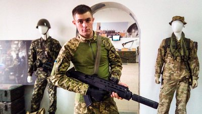 Військовий з Кропивницького отримав протез за понад мільйон гривень
