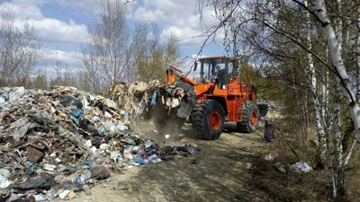 У Новоборівській громаді розпочали вивезення львівського сміття, яке виявили на Великдень