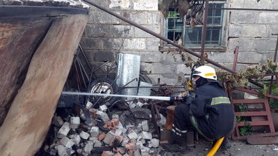 На Дніпропетровщині згоріла автівка разом із гаражем На Дніпропетровщині згоріла автівка разом із гаражем