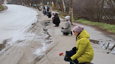 У Тростянці на Сумщині попрощалися із Богданом Буслаєвим У Тростянці на Сумщині попрощалися із Богданом Буслаєвим
