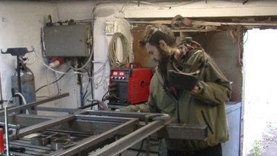 Пандемія спонукала волинське подружжя освоїти різні професії та стати самозайнятими Пандемія спонукала волинське подружжя освоїти різні професії та стати самозайнятими