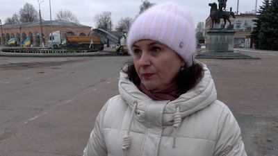 У Новгороді-Сіверському почали ремонт центральної площі: які роботи проведуть У Новгороді-Сіверському почали ремонт центральної площі: які роботи проведуть