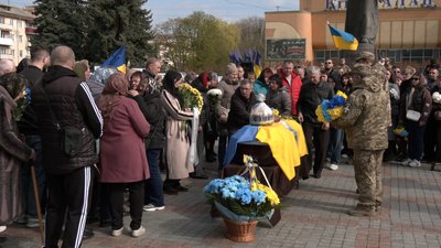Із 34-річним солдатом Володимиром Стацюком попрощались у Рівному