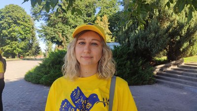 Волонтерка Юлія Яцюк Волонтерка Юлія Яцюк