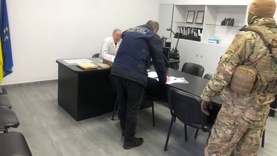 Правоохоронці Сумщини викрили схему ухилення від мобілізації, у фігурантів проведено 24 обшуки — прокуратура Правоохоронці Сумщини викрили схему ухилення від мобілізації, у фігурантів проведено 24 обшуки — прокуратура