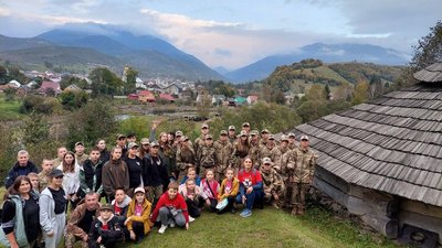 У селі Колочава провели вишкільний табір "Закарпатські вовкулаки" до Дня УПА У селі Колочава провели вишкільний табір "Закарпатські вовкулаки" до Дня УПА