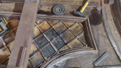 В Архикатедральму соборі УГКЦ в Тернополі встановлюють відреставровані двері