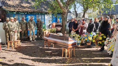 На Тернопільщині попрощалися із загиблими військовослужбовцями
