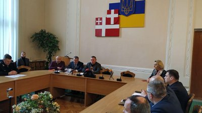 Луцька влада не прийшла на зустріч підприємців Центрального ринку з головою ОДА Луцька влада не прийшла на зустріч підприємців Центрального ринку з головою ОДА