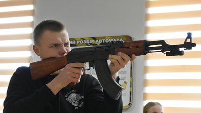 У школі на Волині відкрили один із 47 в області просторів для викладання предмета "Захист України" У школі на Волині відкрили один із 47 в області просторів для викладання предмета "Захист України"