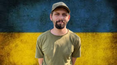 "Щоб ворогу не дісталося". Радіотелеграфіст "десятки" з Франківська врятував з-під артобстрілів військове обладнання