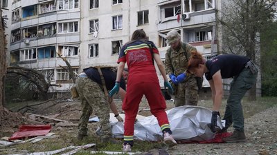 Російська ракета 7 липня влучила поблизу дев’ятиповерхівки у Харкові: загинули троє людей — фото