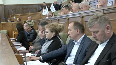 За підвищення зарплати голові Волинської облради та двом його заступникам депутати під час сесії не голосували
