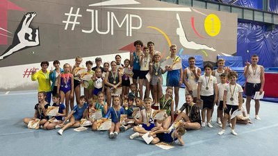 Одеські спортсмени завоювали 24 медалі на Всеукраїнських змаганнях зі стрибків на батуті
