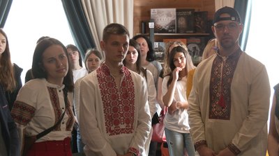 У Ворохті на Івано-Франківщині відкрили молодіжний ресурсний центр "Віадук єднає" У Ворохті на Івано-Франківщині відкрили молодіжний ресурсний центр "Віадук єднає"
