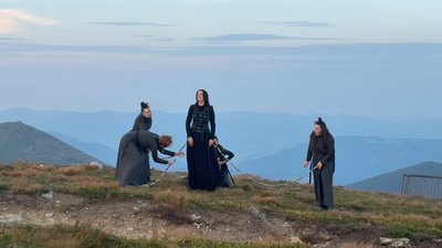 З нагоди Дня Незалежності Франківський драмтеатр показав виставу «Медея» на горі Піп Іван