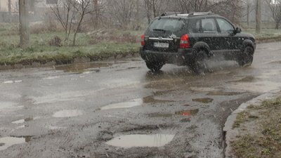 30 мільйонів на дороги. У Франківській тергромаді розпочинають ремонт шляхів 30 мільйонів на дороги. У Франківській тергромаді розпочинають ремонт шляхів