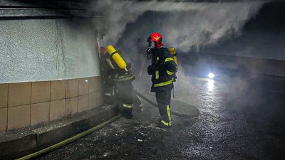 У Києві сталася пожежа у підземному паркінгу багатоповерхівки