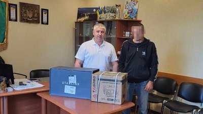 У пам'ять про загиблих: як родини однієї із громад на Житомирщині донатять на підтримку ЗСУ У пам'ять про загиблих: як родини однієї із громад на Житомирщині донатять на підтримку ЗСУ