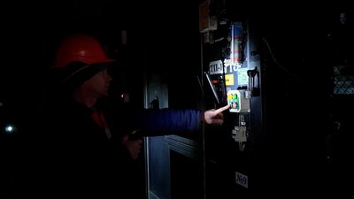 Як чернігівські енергетики відключають містян від світла, й чому це не вигідно компанії