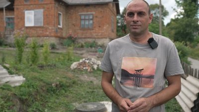 Федір Мамедов, подвір'я, будинок