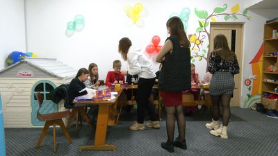 Житимуть сто людей. На Франківщині волонтери облаштували шелтер для переселенців