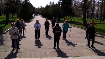У Житомирі стартували безкоштовні навчання скандинавській ходьбі