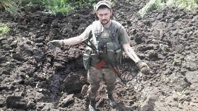 Міг загинути у перший же обстріл в Авдіївці влітку 2015-го. Врятував побратим, котрий скомандував впасти на землю Міг загинути у перший же обстріл в Авдіївці влітку 2015-го. Врятував побратим, котрий скомандував впасти на землю