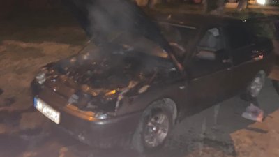 На Тячівщині поліцейські погасили вогонь в автомобілі