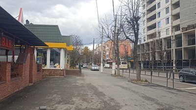 Затоплені вулиці у Житомирі після зливи: комунальники пояснили причину Затоплені вулиці у Житомирі після зливи: комунальники пояснили причину