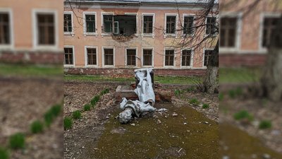 У Чернігові знесли пам'ятник Зої Космодем'янській