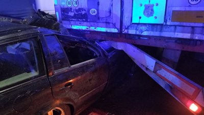 На Полтавщині на трасі Київ-Харків сталася аварія: є загибла На Полтавщині на трасі Київ-Харків сталася аварія: є загибла