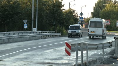 У Дубні на Рівненщині відкрили відремонтований міст. Мер вибачився перед містянами