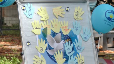 "Ми - єдині. Ми - за мир". У Франківську відбулося свято для дітей та дорослих "Ми - єдині. Ми - за мир". У Франківську відбулося свято для дітей та дорослих