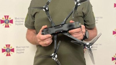 Десята модель FPV-дрона офіційно стала на озброєння в ЗСУ — Резніков Десята модель FPV-дрона офіційно стала на озброєння в ЗСУ — Резніков