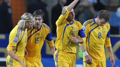 Сергій Назаренко святкує гол у матчі проти Англії Сергій Назаренко святкує гол у матчі проти Англії