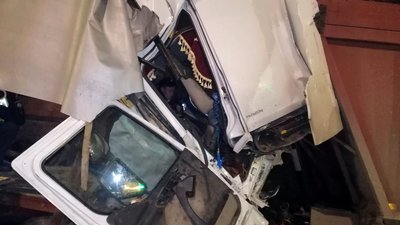 ДТП на Хмельниччині: з понівеченої кабіни травмованого водія діставали рятувальники