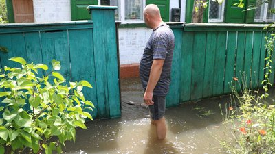 У Дніпрі через зливи залишаються підтопленими понад пів сотні садиб та будинків