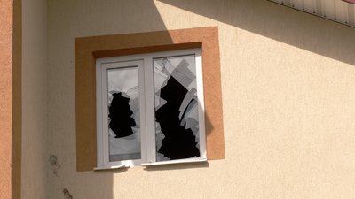 "Шифер, паркан літав". У Підмихайлі на Франківщині долають наслідки буревію "Шифер, паркан літав". У Підмихайлі на Франківщині долають наслідки буревію