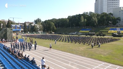 В масках та на відстані: Харківський університет Повітряних Сил випустив 585 офіцерів В масках та на відстані: Харківський університет Повітряних Сил випустив 585 офіцерів