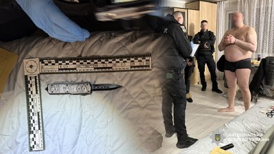 Погрожував ножем: у Ніжині на Чернігівщині затримали 41-річного чоловіка