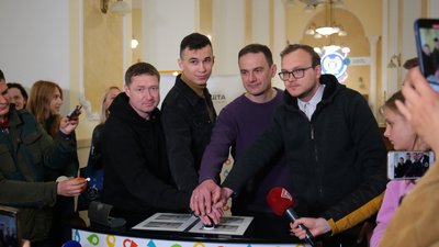 "Русскій воєнний корабль… Всьо! – у Львові урочисто погасили нову марку "Русскій воєнний корабль… Всьо! – у Львові урочисто погасили нову марку