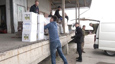 "Команда мрії": у Львові актори та бізнесмени об'єдналися та допомагають Україні "Команда мрії": у Львові актори та бізнесмени об'єдналися та допомагають Україні